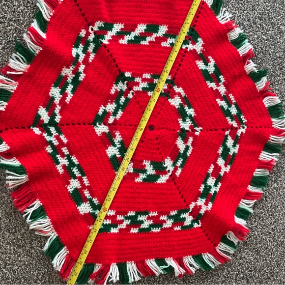 Vintage Handmade Granny Tree Skirt or Tablecloth Christmas 31” - Picture 5 of 5